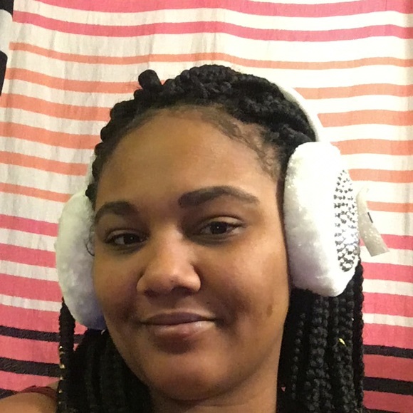 Accessories - 🔴BLING EAR MUFFS